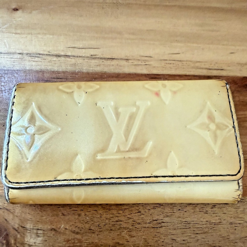 Louis Vuitton Monogram Vernis Multicles 4 Key Holder Cream Beige Y2K Designer LV